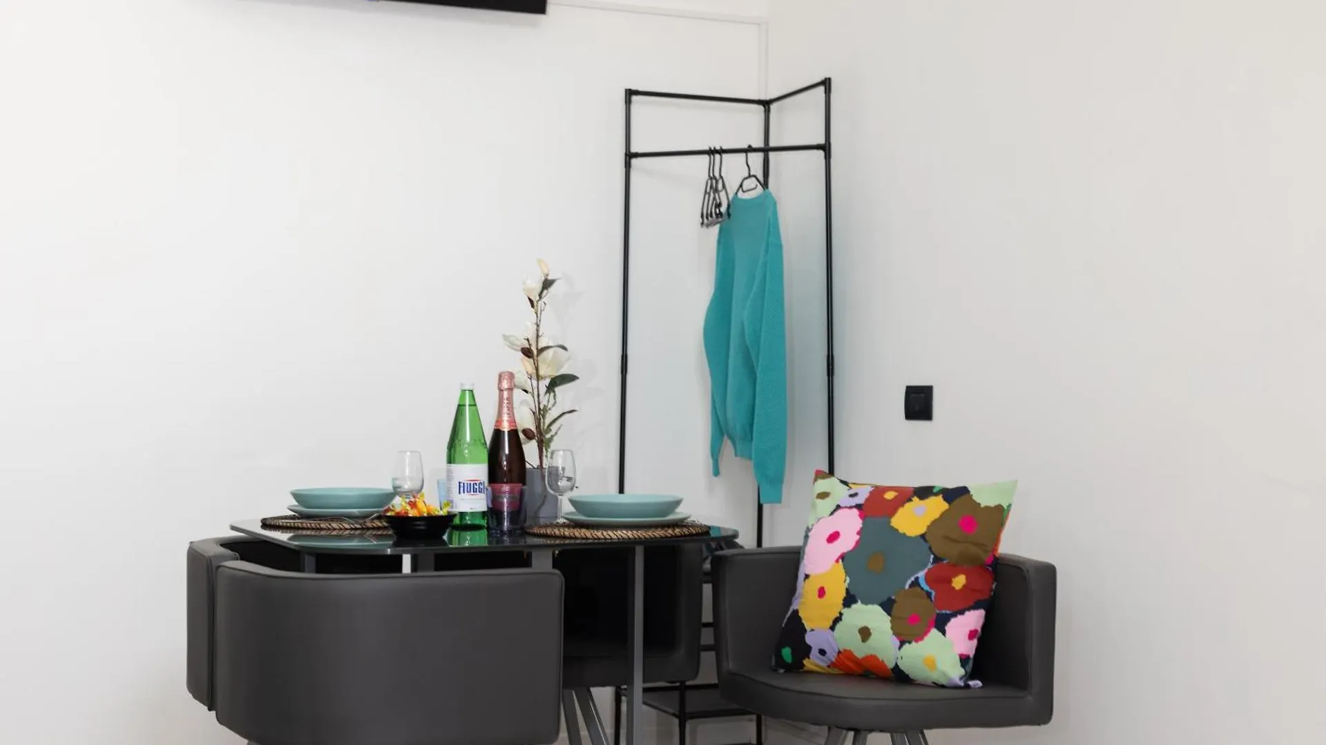 Apartamento I Buenos Aires I Quiet Retreat With Ac & Wifi Milán 0*,  Italia